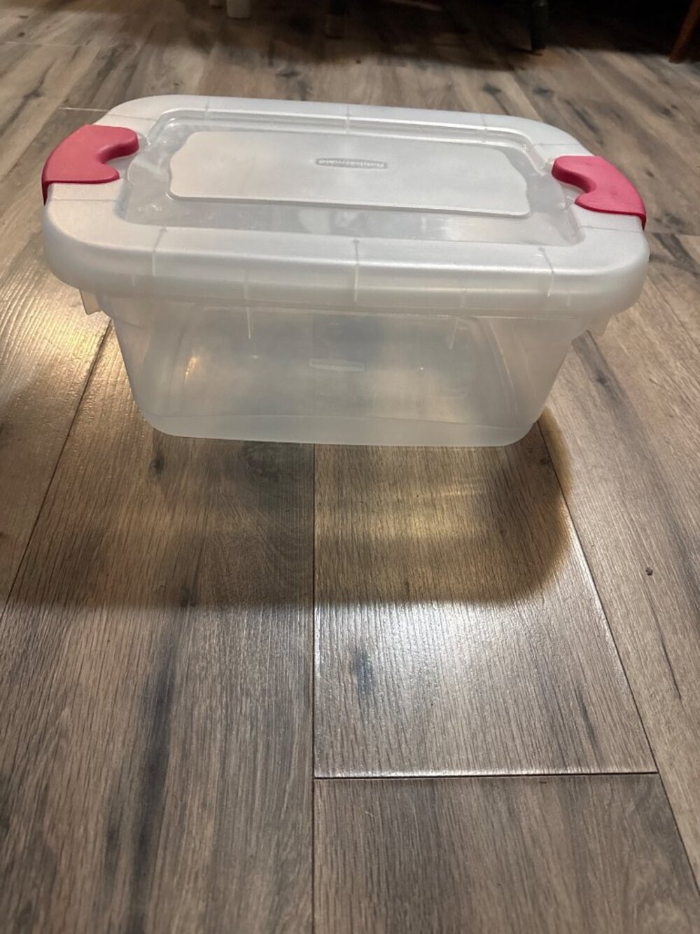 VTG Rubbermaid Latchables 12 Qt Clear Plastic Storage Box Red Pink Handles